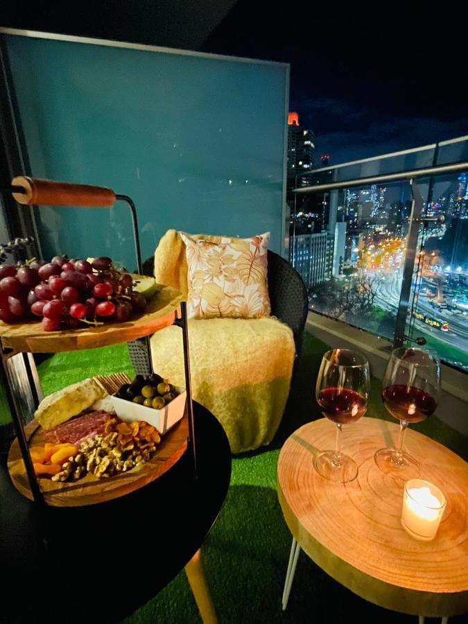 Cozy 1 Bed Apt & Spa,Free Parking ,Phenomena Views Мельбурн Екстер'єр фото