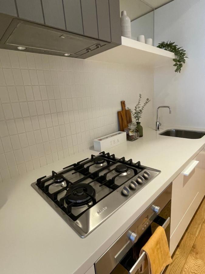 Cozy 1 Bed Apt & Spa,Free Parking ,Phenomena Views Мельбурн Екстер'єр фото